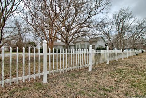 191 Mckinley Road Seguin TX 78155