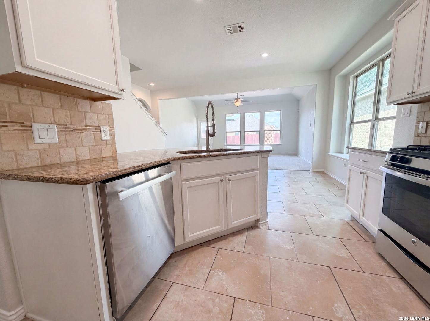 5815 Akin Elm San Antonio TX 78261