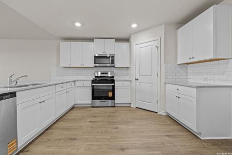 5625 Hartley Home San Antonio TX 78245