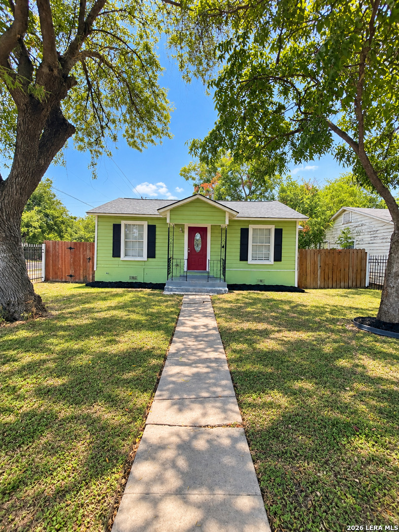 1439 Alhambra San Antonio TX 78201