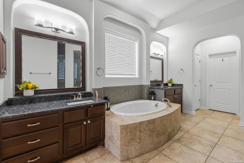 3635 Pinnacle San Antonio TX 78261