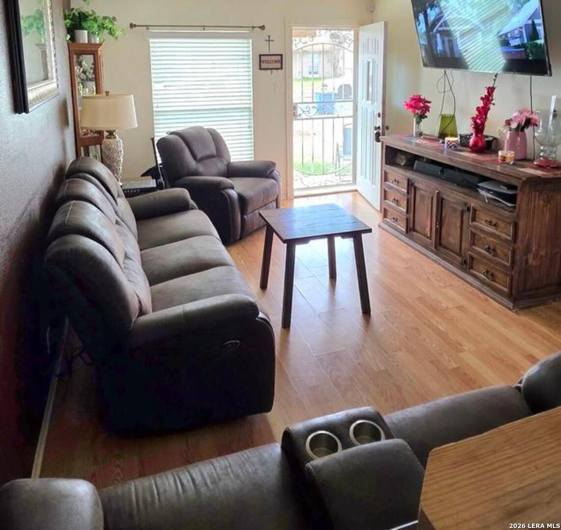 6715 Pleasant Oak San Antonio TX 78227