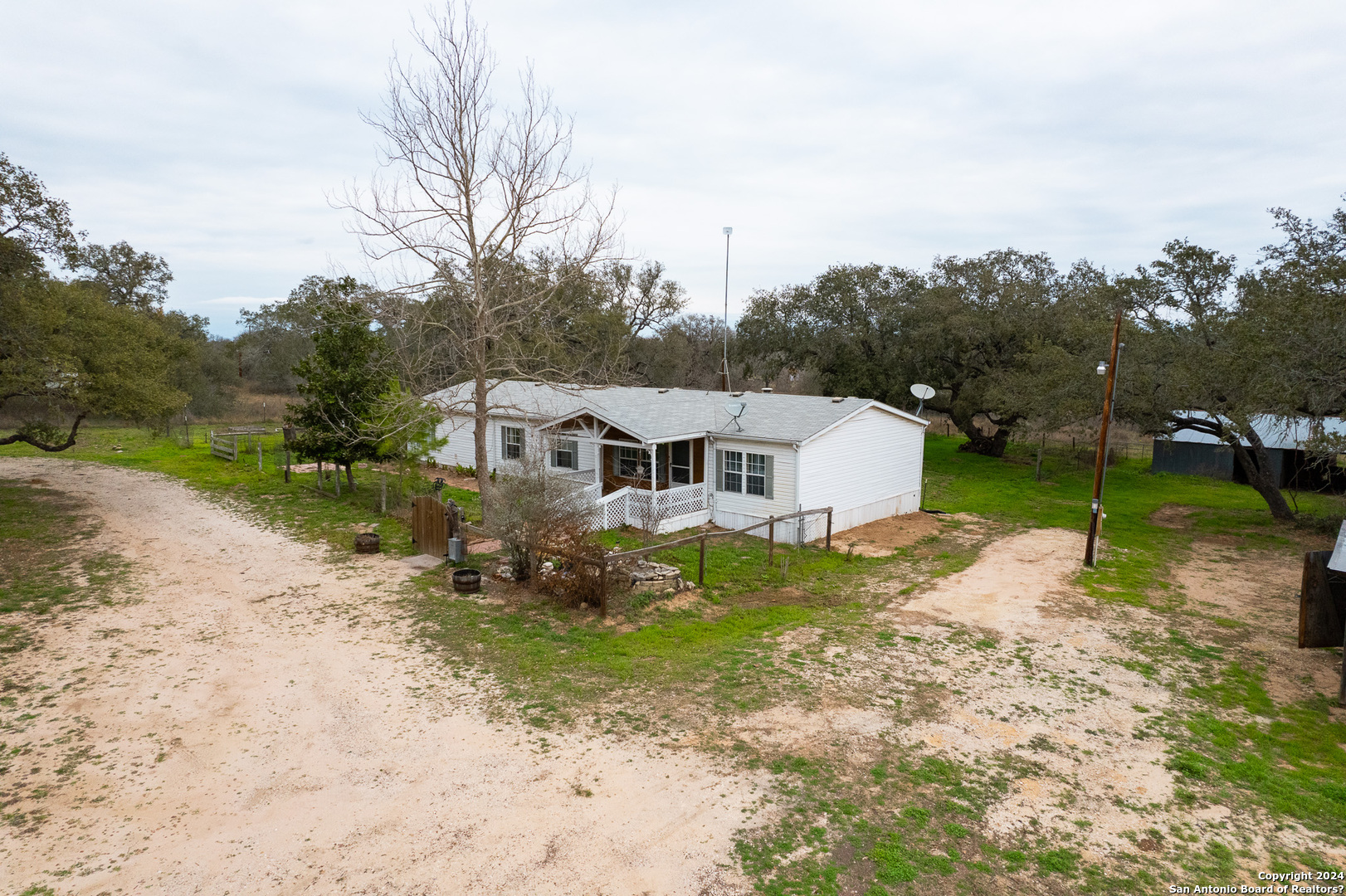 4976 Eichman Road Von Ormy TX 78073