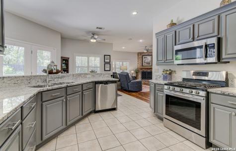 912 Mission Hills Drive New Braunfels TX 78130