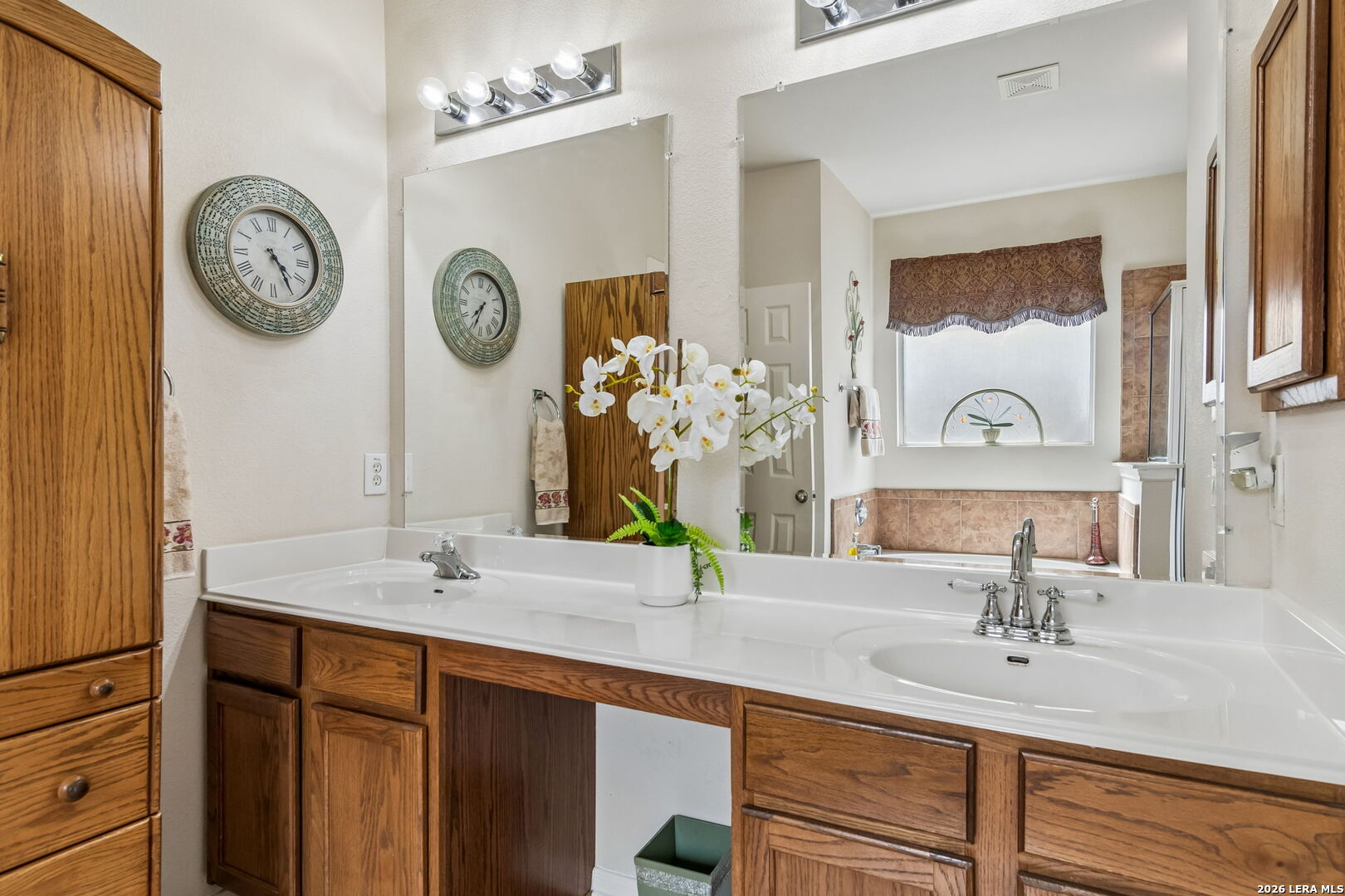 1008 Oak Ridge Schertz TX 78154