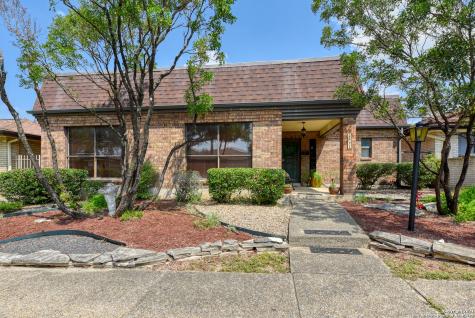 5821 Northgap Street Windcrest TX 78239