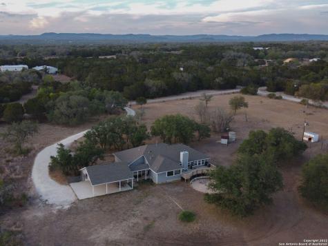 368 Oak Hills Road Pipe Creek TX 78063