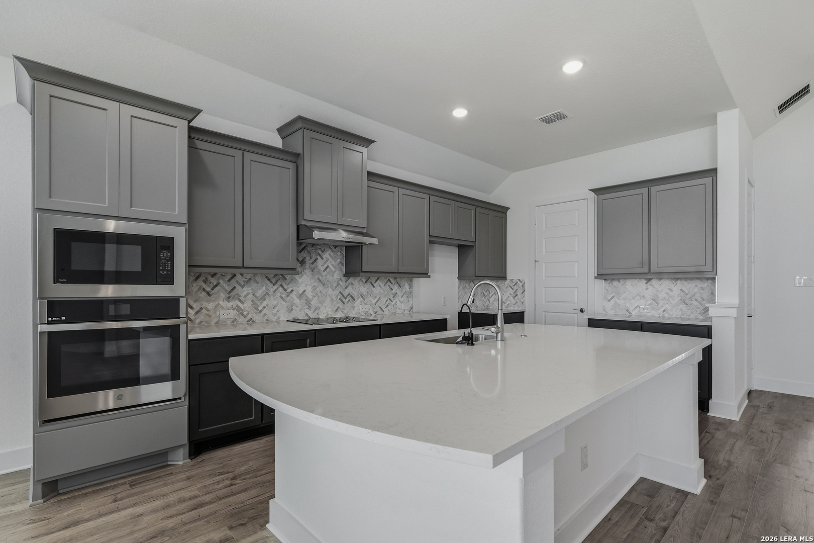 8910 Arroyo Grove San Antonio TX 78263