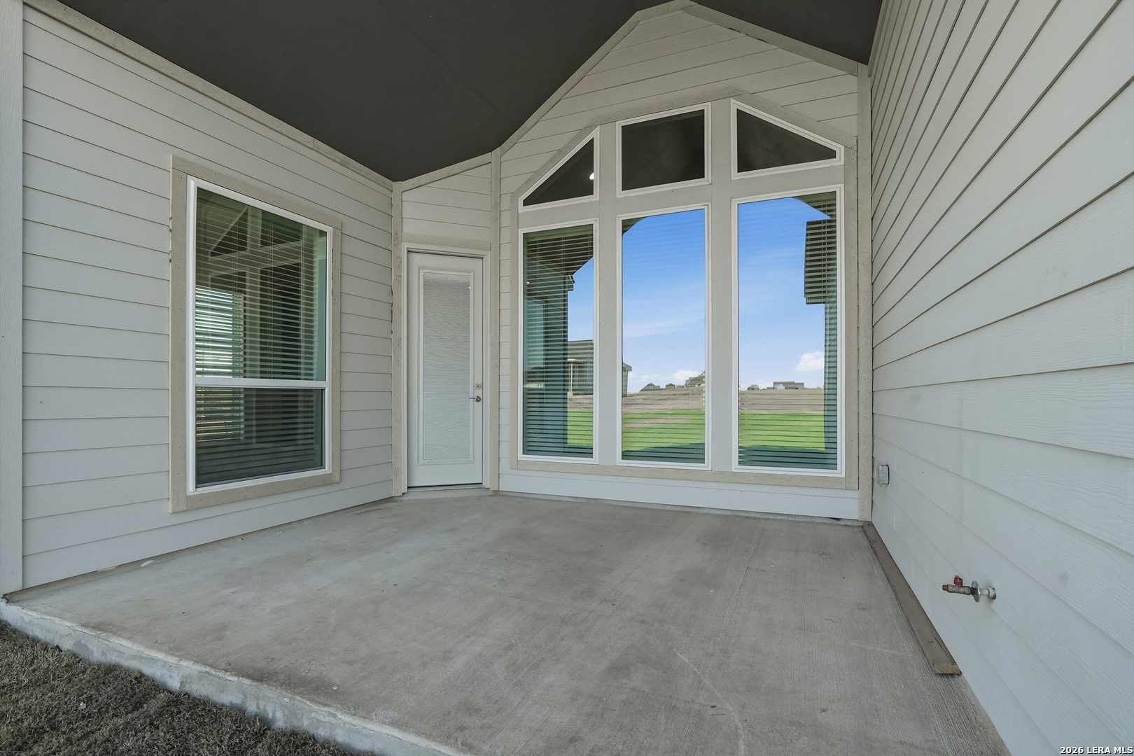 8910 Arroyo Grove San Antonio TX 78263