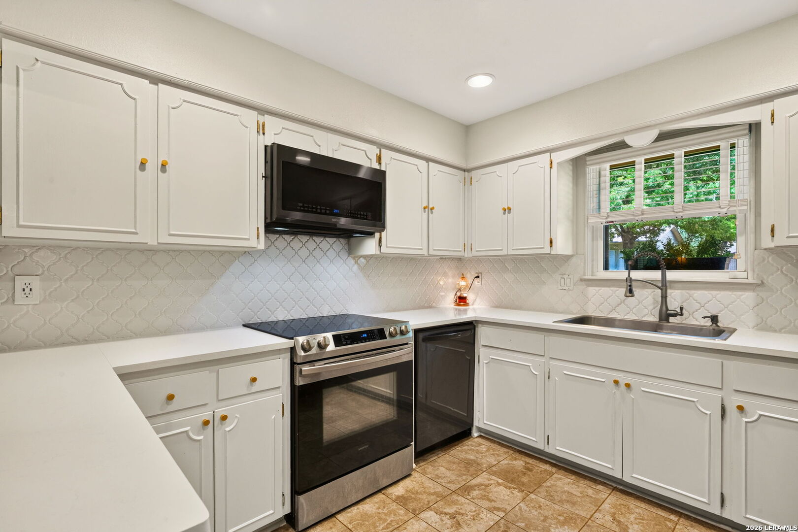 6107 Forest Bend San Antonio TX 78240