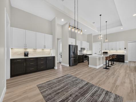 148 Private Road 1749 Mico TX 78056