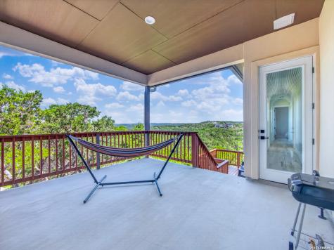 148 Private Road 1749 Mico TX 78056