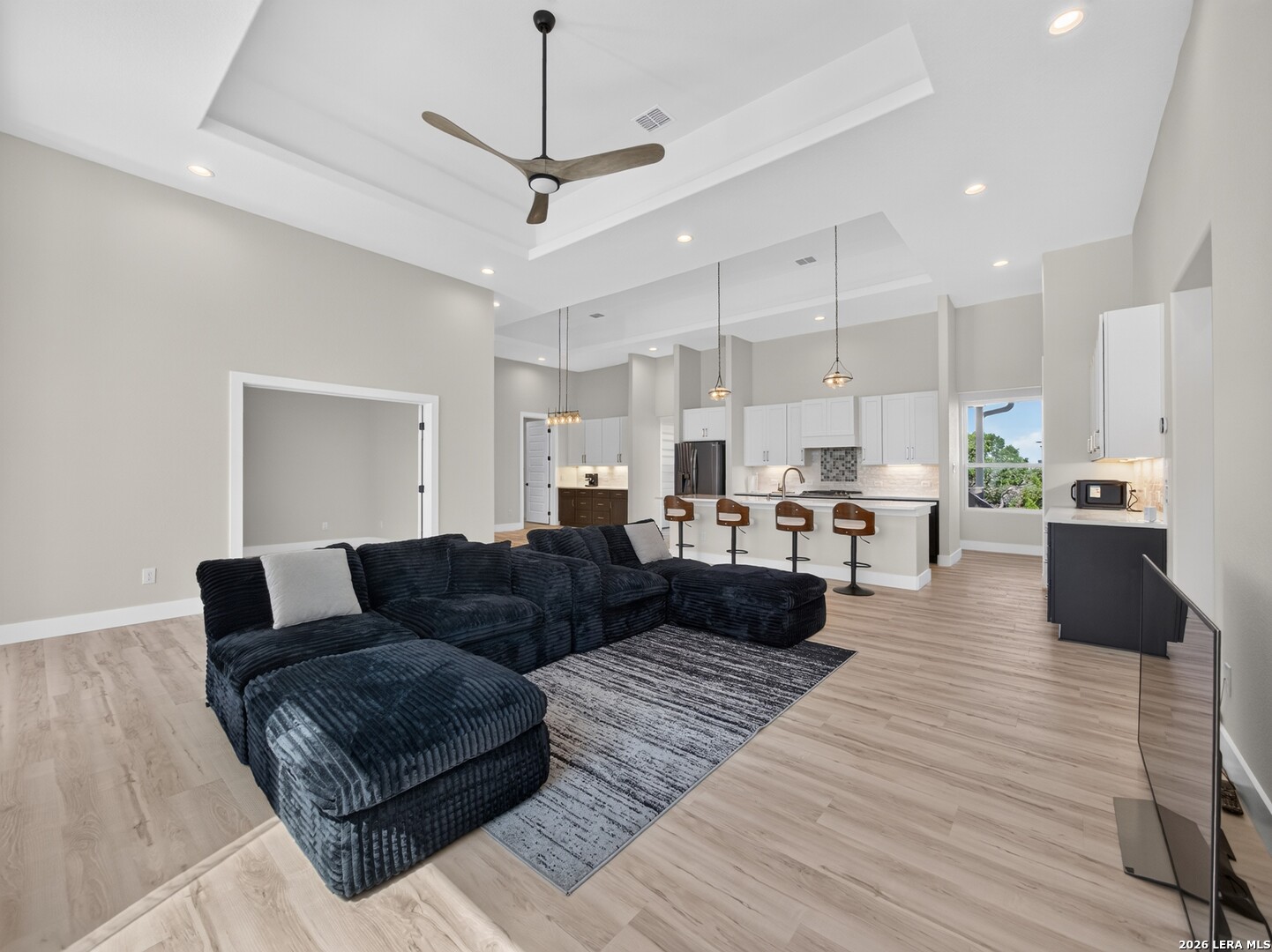 148 Private Road 1749 Mico TX 78056