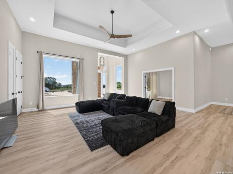 148 Private Road 1749 Mico TX 78056