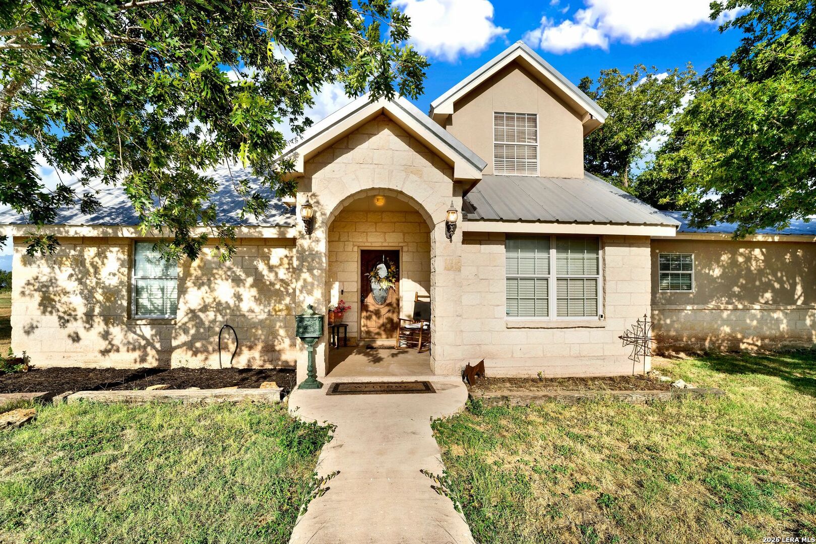 1466 County Road 456 Hondo TX 78861