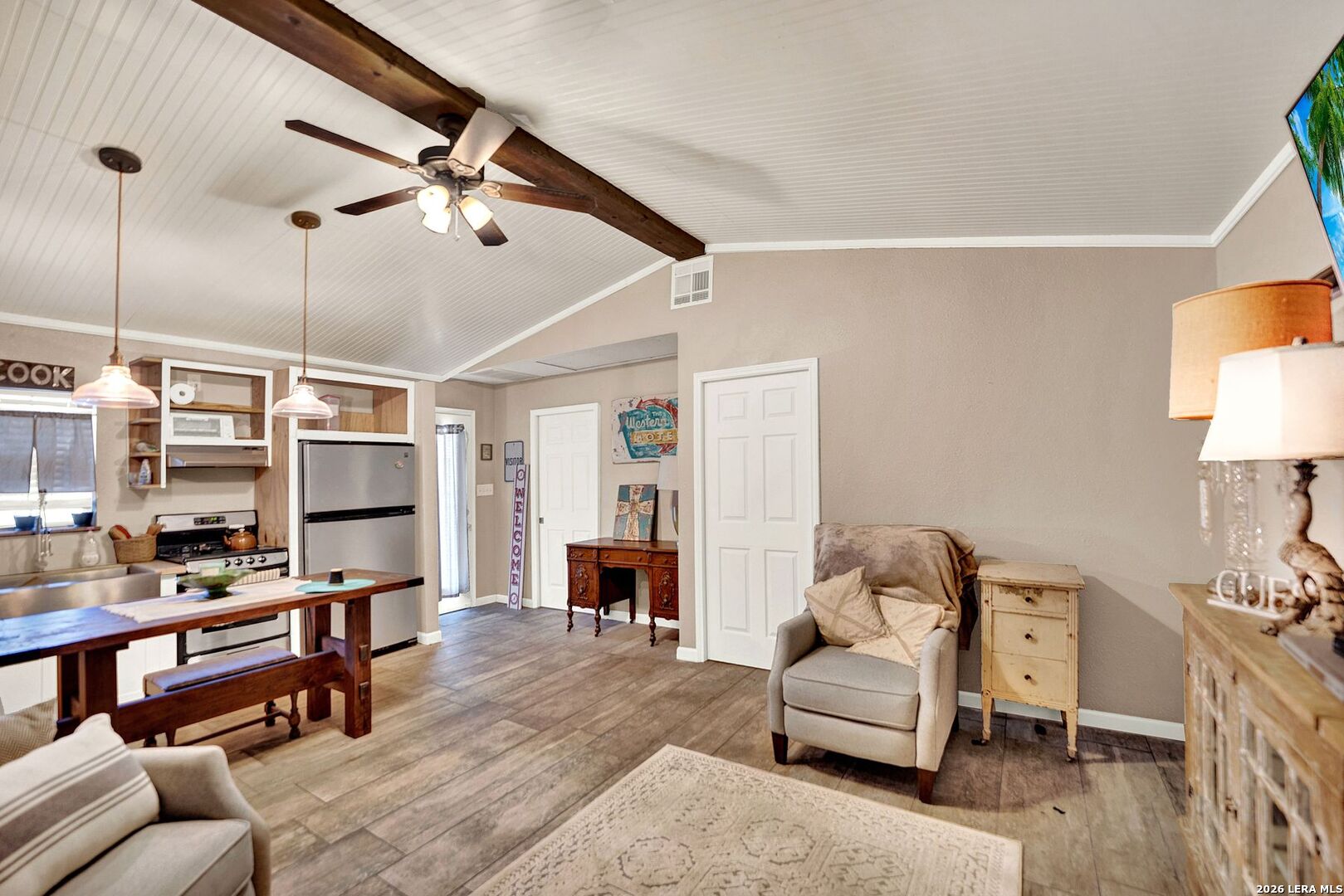 1466 County Road 456 Hondo TX 78861