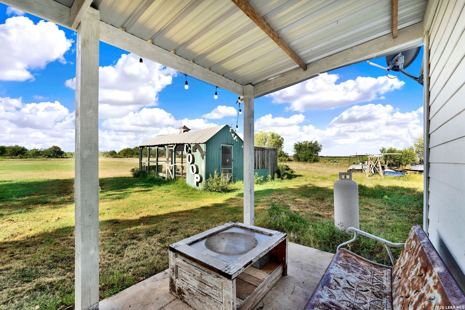 1466 County Road 456 Hondo TX 78861