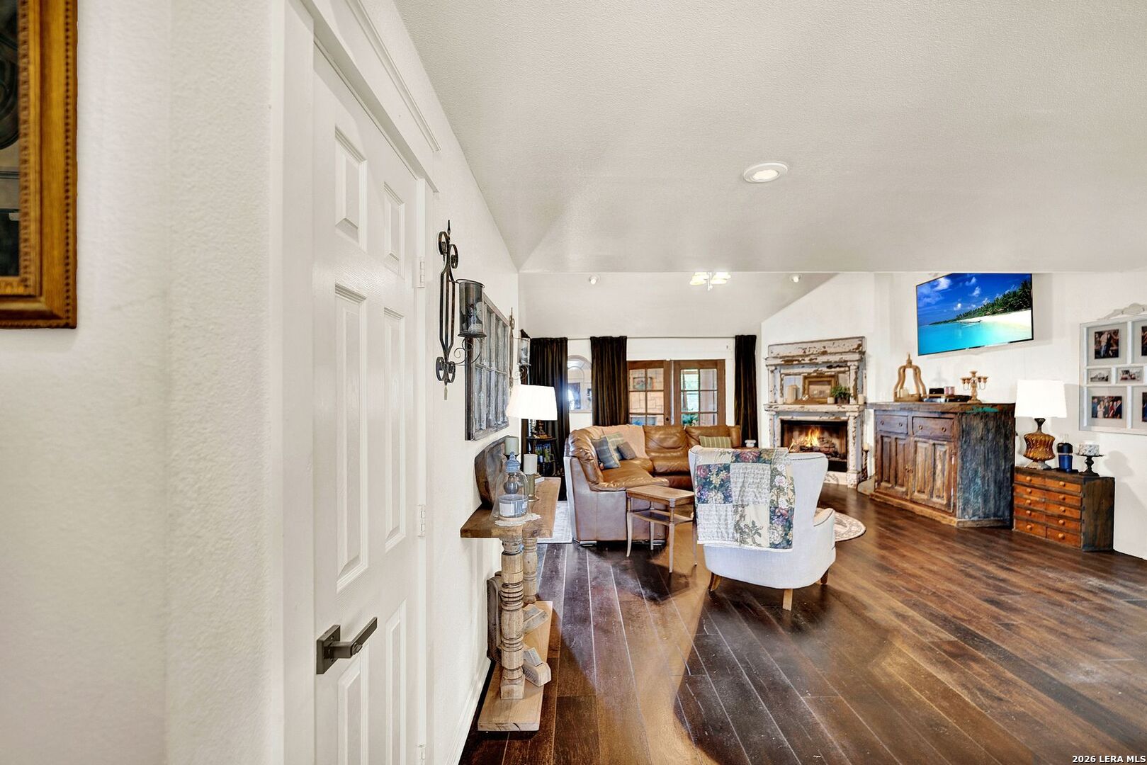 1466 County Road 456 Hondo TX 78861