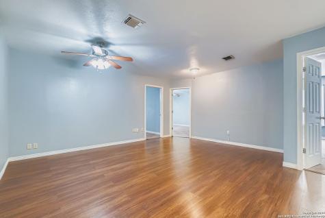 8614 Ridge Pilot San Antonio TX 78239