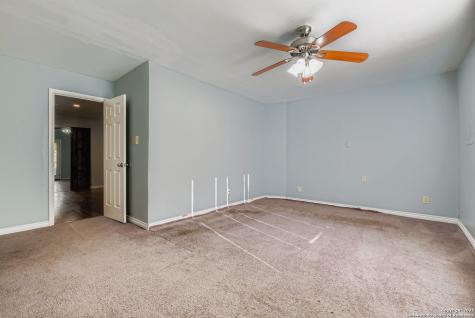8614 Ridge Pilot San Antonio TX 78239