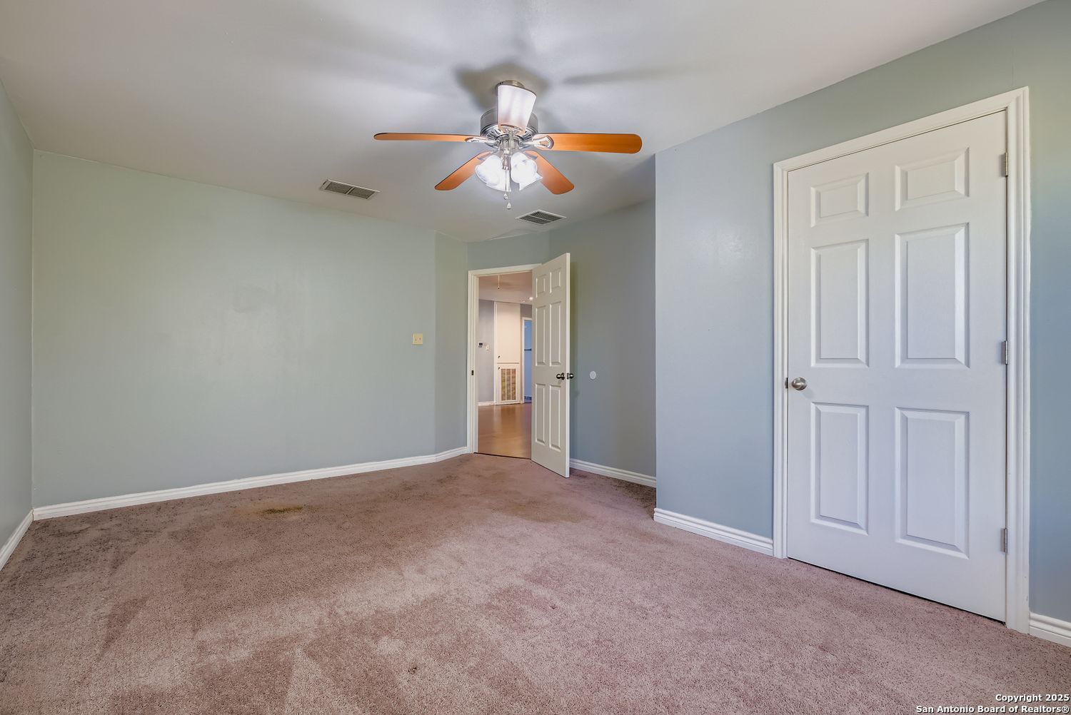 8614 Ridge Pilot San Antonio TX 78239