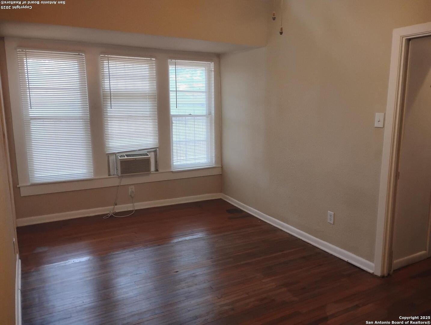 2008 S Olive Street San Antonio TX 78210