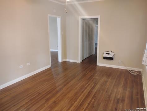 2008 S Olive Street San Antonio TX 78210