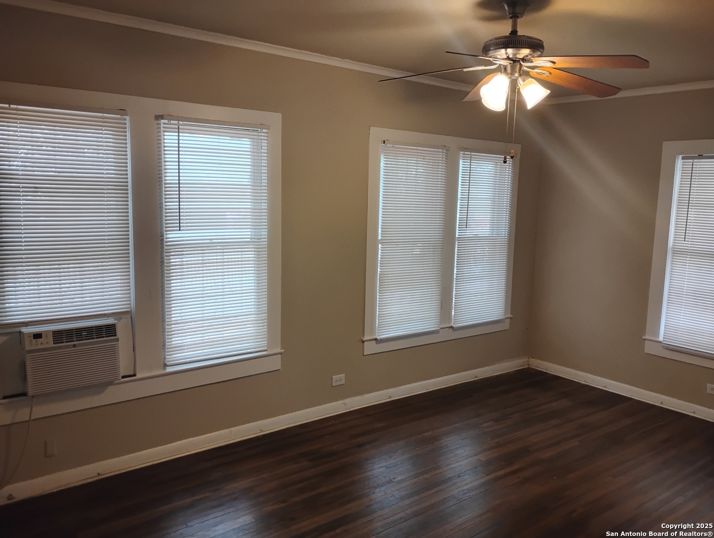 2008 S Olive Street San Antonio TX 78210