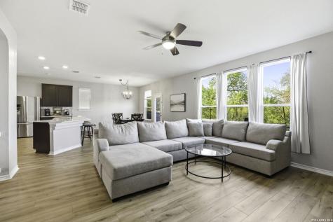 1303 Swan Court San Antonio TX 78245