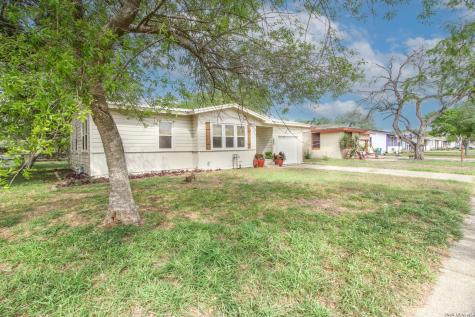 332 S Chiltipin Street Sinton TX 78387