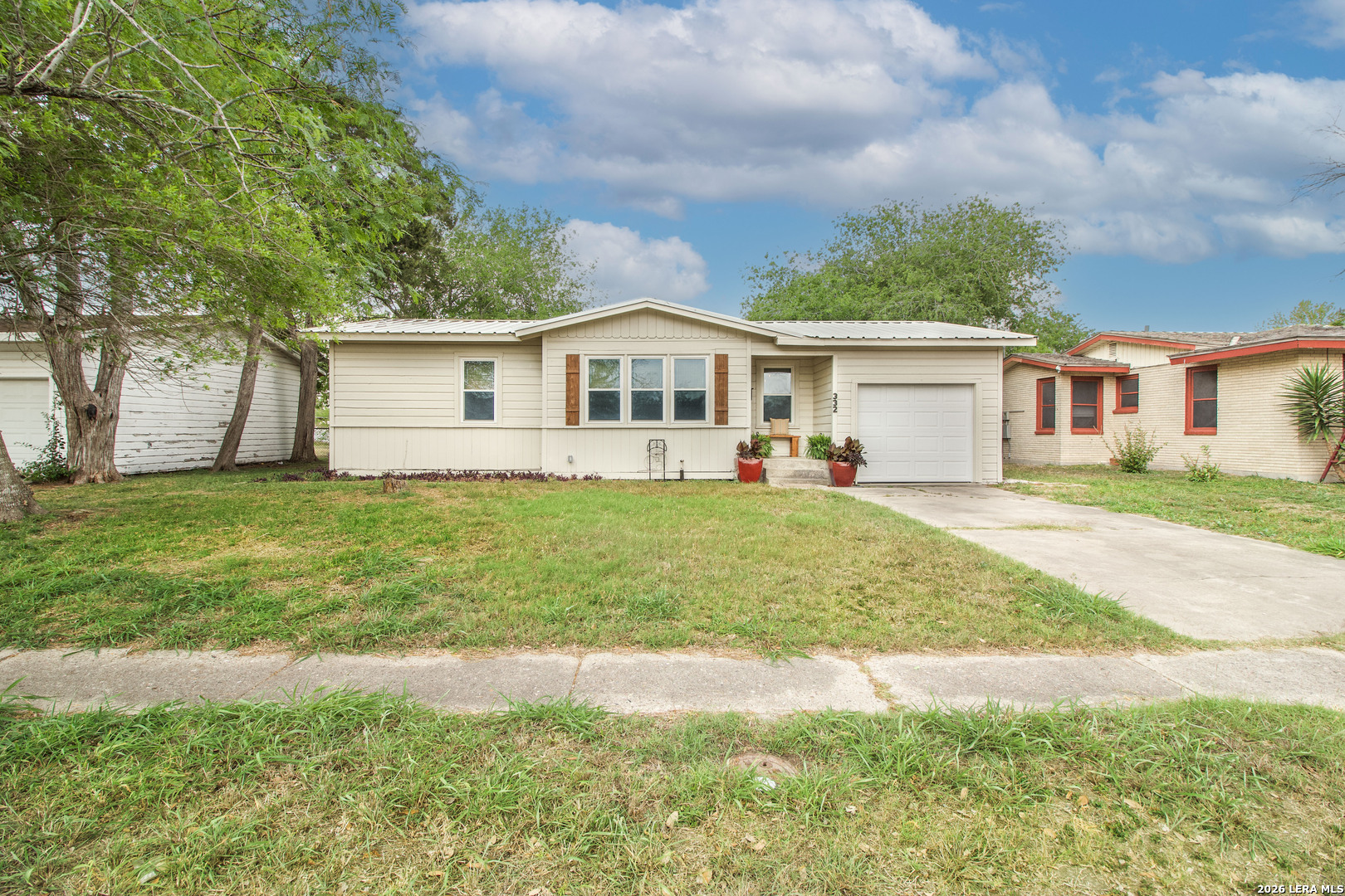 332 S Chiltipin Street Sinton TX 78387