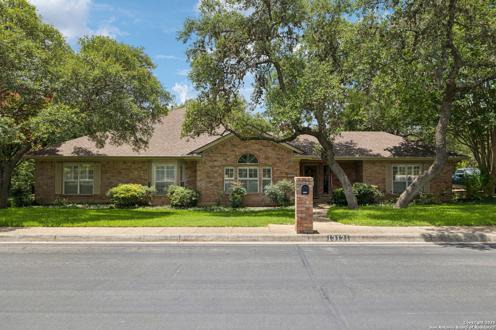 13121 Hunters Ledge San Antonio TX 78230