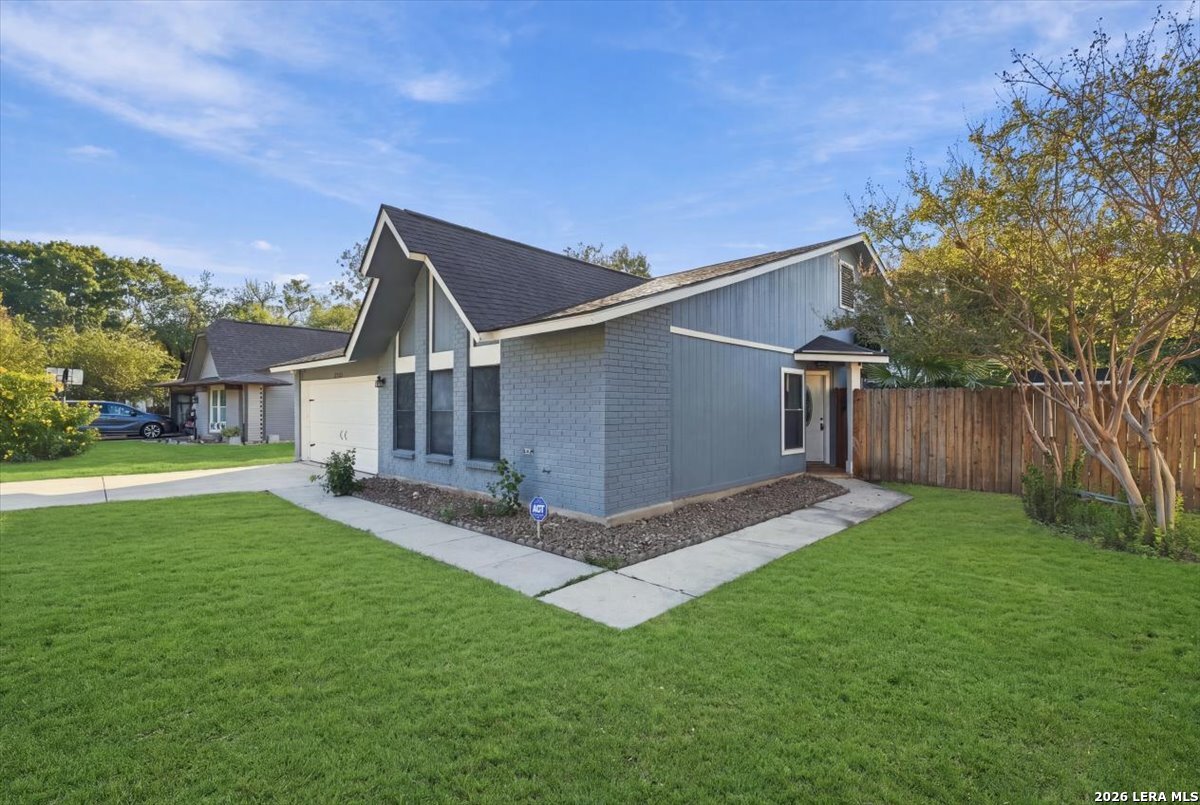 10315 Country Bluff San Antonio TX 78240