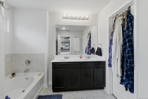13515 Ailey Knoll San Antonio TX 78254