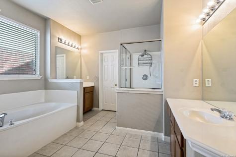1305 James Cook Windcrest TX 78239