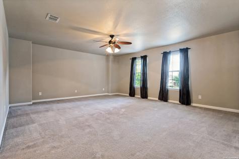 1305 James Cook Windcrest TX 78239