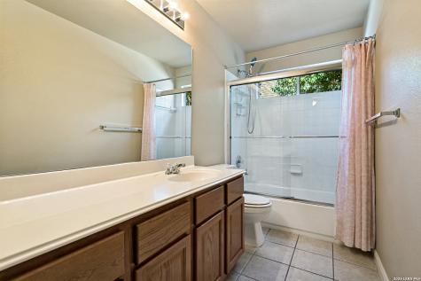 1305 James Cook Windcrest TX 78239