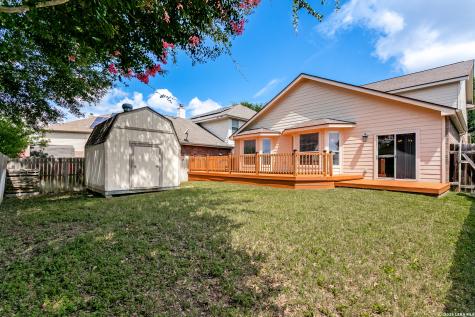 1305 James Cook Windcrest TX 78239