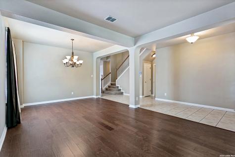 1305 James Cook Windcrest TX 78239