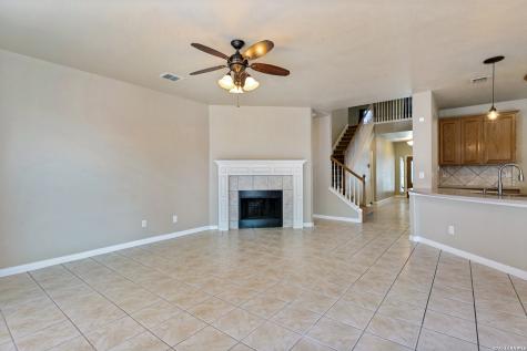 1305 James Cook Windcrest TX 78239