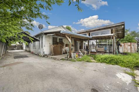 1927 W Woodlawn Avenue San Antonio TX 78201