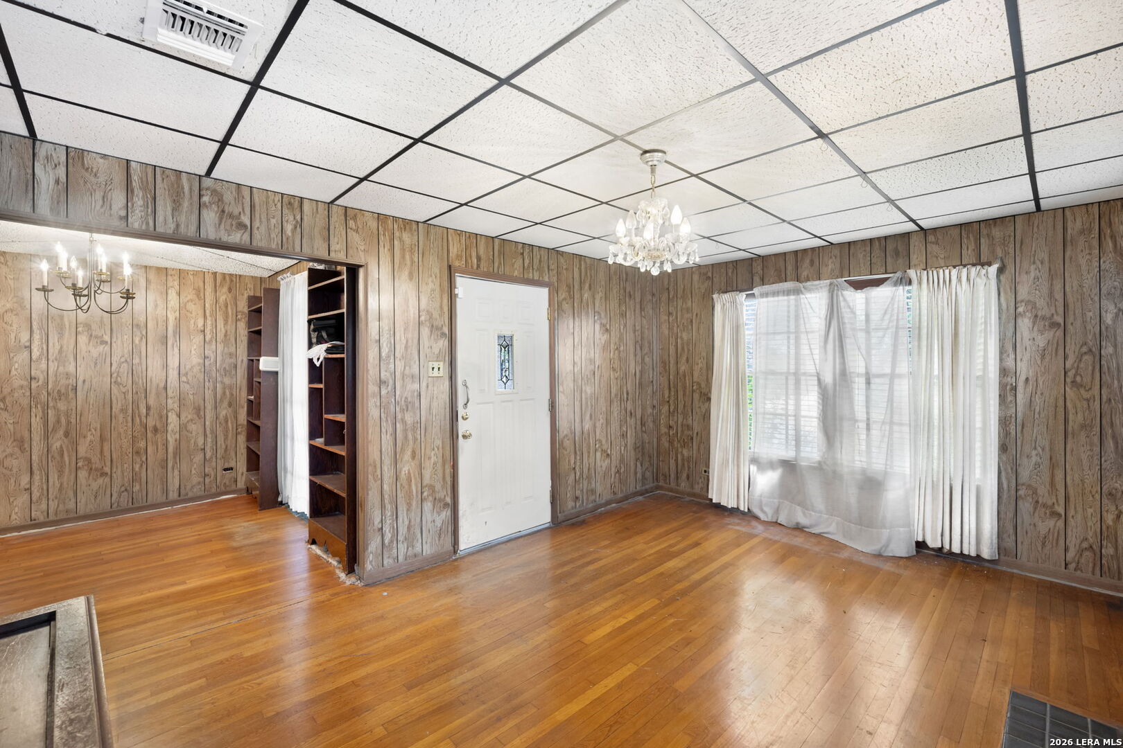 1927 W Woodlawn Avenue San Antonio TX 78201