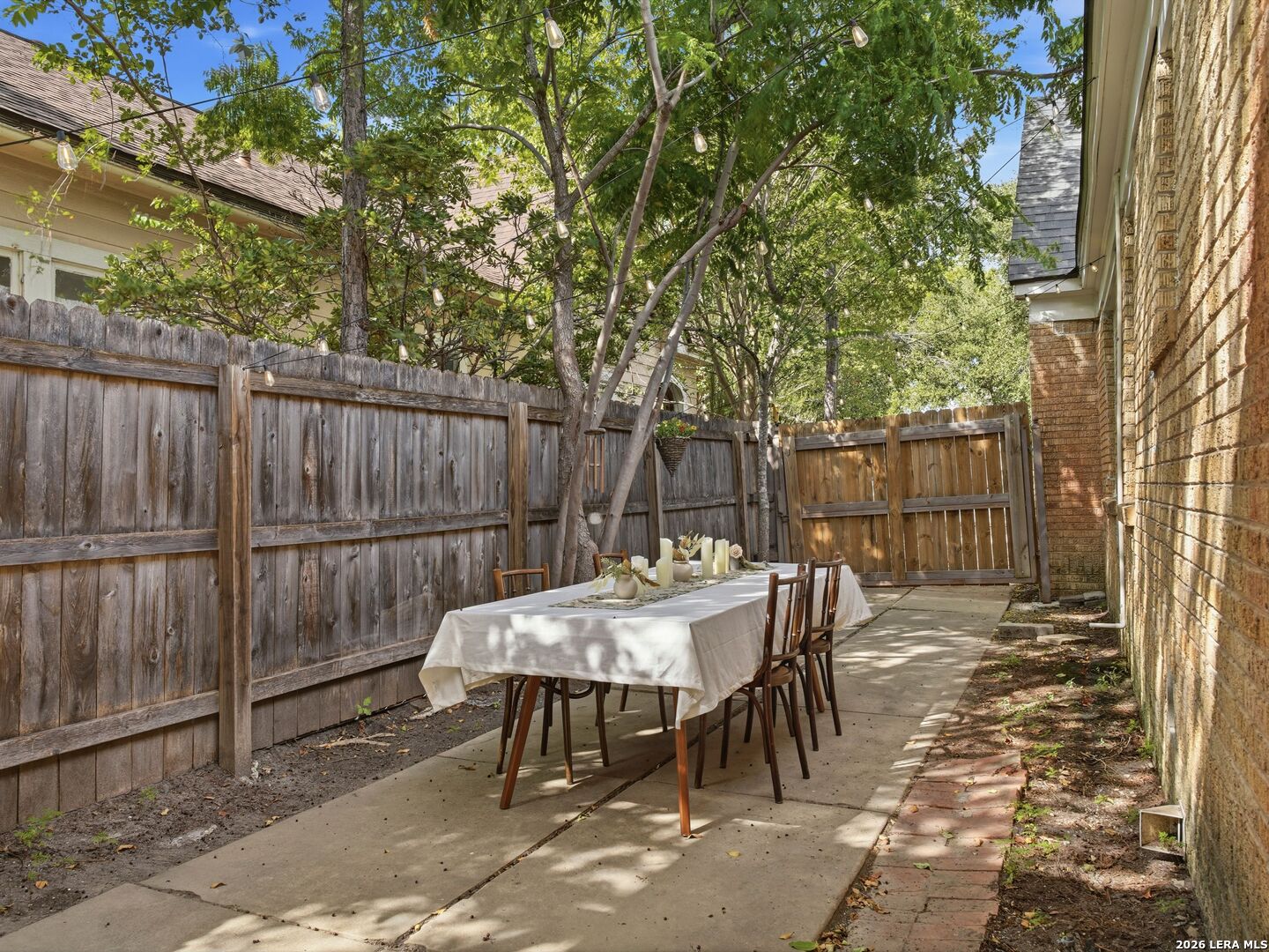 2024 W Summit Avenue San Antonio TX 78201
