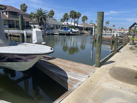 762 S Bay Aransas Pass TX 78336