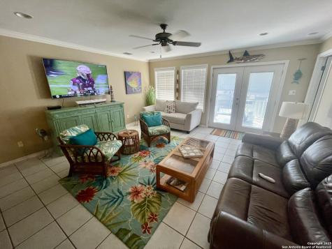 762 S Bay Aransas Pass TX 78336