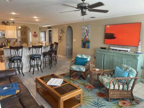 762 S Bay Aransas Pass TX 78336
