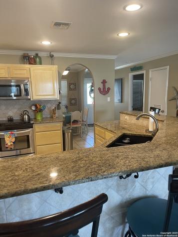 762 S Bay Aransas Pass TX 78336