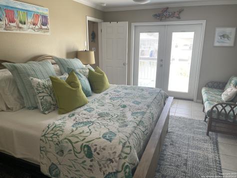 762 S Bay Aransas Pass TX 78336