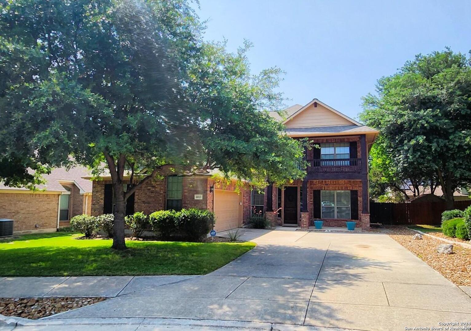 1013 Oak Park Schertz TX 78154