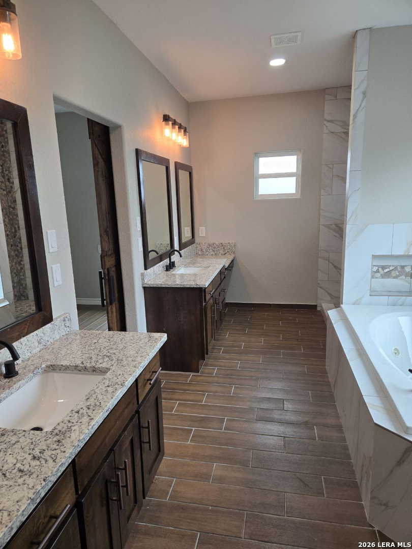 128 Woodbridge La Vernia TX 78121